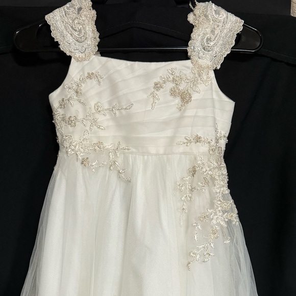 Perfect White dress from David’s Bridal First Communion or Flower girl dress - Picture 8 of 10